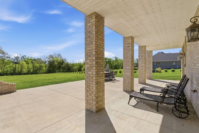 112 Little Paige Drive, Frankfort, KY 40601