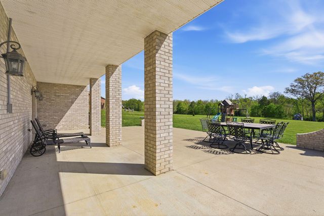 112 Little Paige Drive, Frankfort, KY 40601