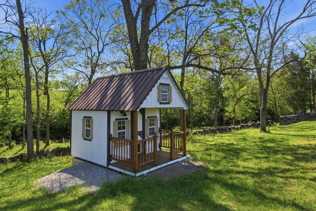 112 Little Paige Drive, Frankfort, KY 40601