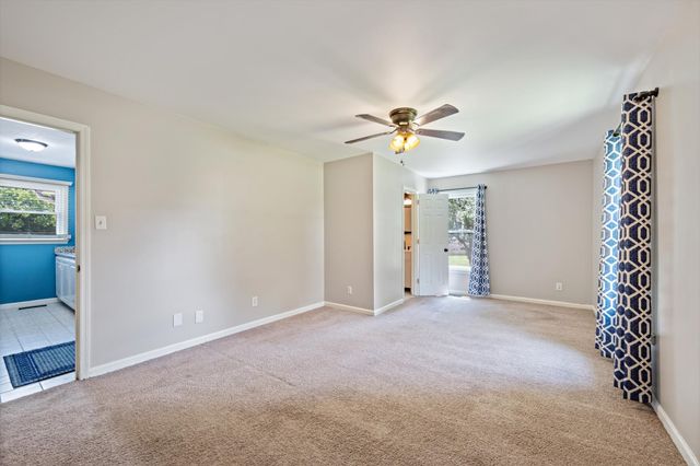 704 Redwood Cir, Columbia, TN 38401