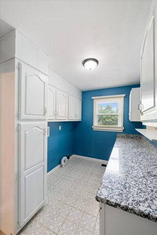 704 Redwood Cir, Columbia, TN 38401