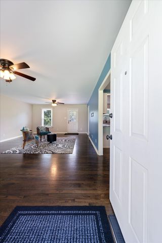 704 Redwood Cir, Columbia, TN 38401