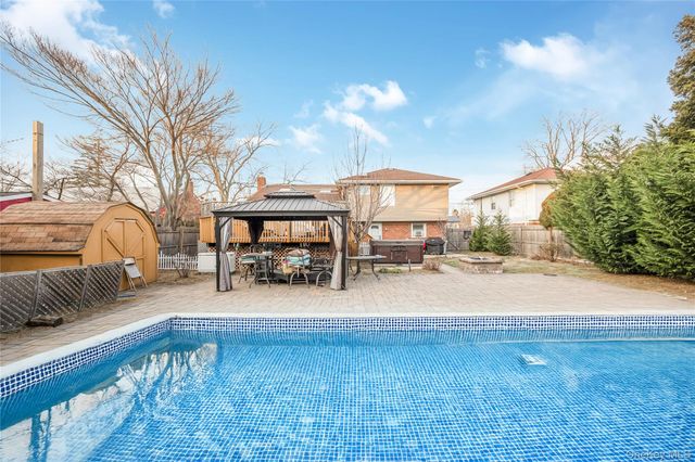 2758 Mayfield Place, North Bellmore, NY 11710