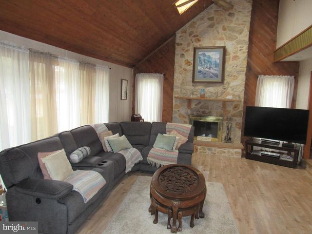 15 CEDAR GROVE RD, Mullica Hill, NJ 08062