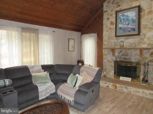 15 CEDAR GROVE RD, Mullica Hill, NJ 08062