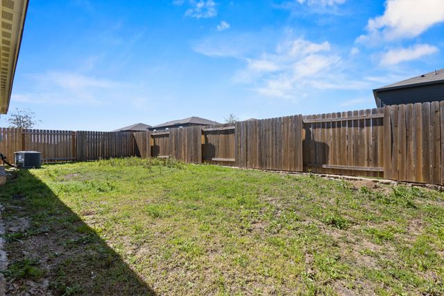 627 Aqueduct Drive, Seagoville, TX 75159