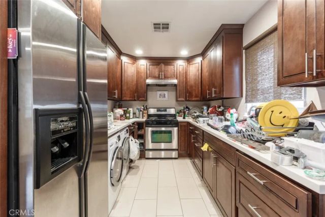 1443 E Broadway A, Glendale, CA 91205