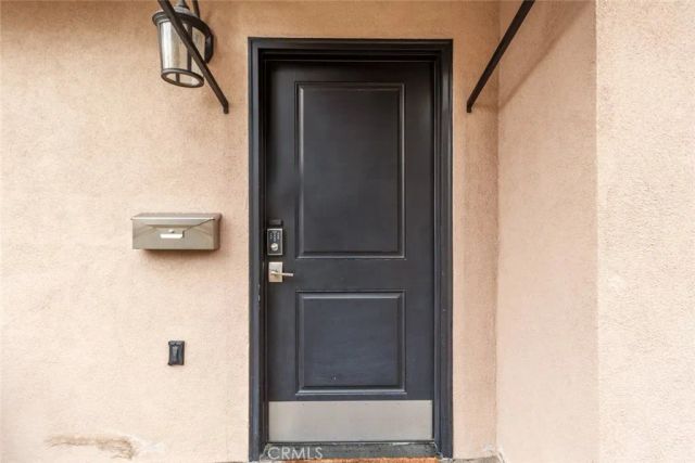 1443 E Broadway A, Glendale, CA 91205