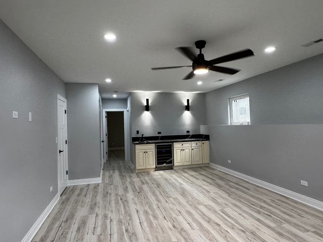 4348 W Thomas Street, Chicago, IL 60651