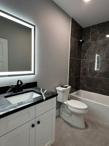 4348 W Thomas Street, Chicago, IL 60651