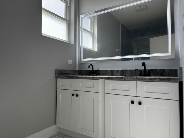 4348 W Thomas Street, Chicago, IL 60651