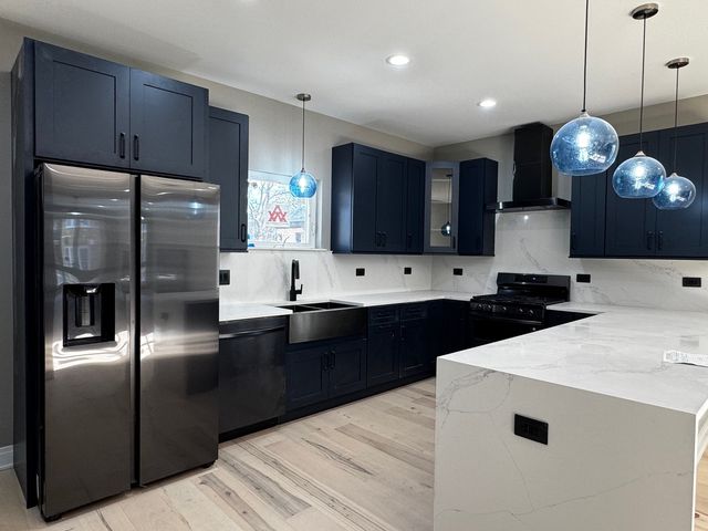 4348 W Thomas Street, Chicago, IL 60651
