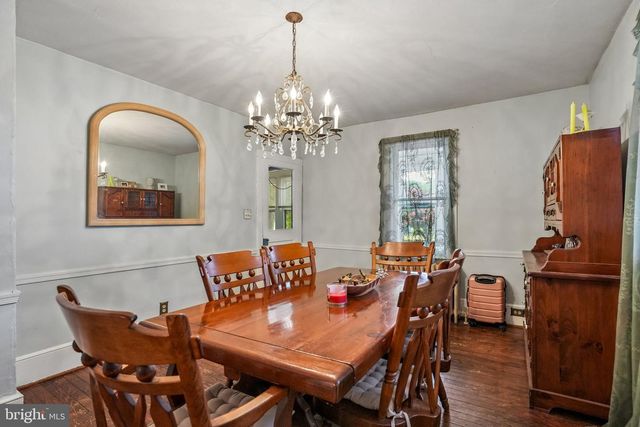 361 N DEMOCRAT RD, Gibbstown, NJ 08027