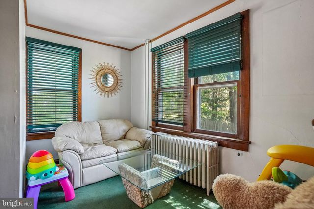 361 N DEMOCRAT RD, Gibbstown, NJ 08027