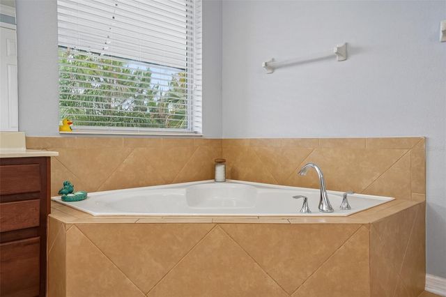 3184 PARK MEADOW DRIVE, Apopka, FL 32703