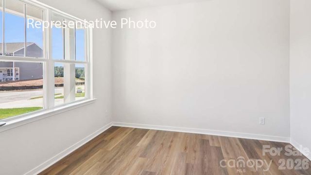 600 17th Avenue Drive NE, Hickory, NC 28601