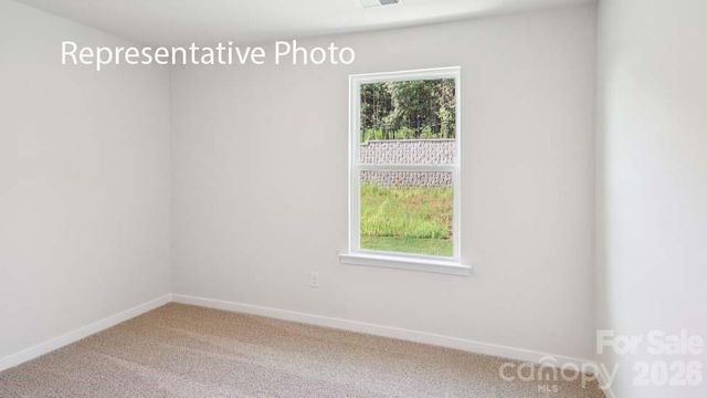 600 17th Avenue Drive NE, Hickory, NC 28601