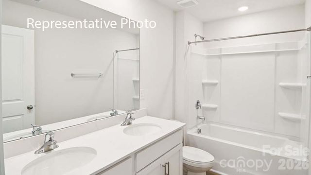 600 17th Avenue Drive NE, Hickory, NC 28601