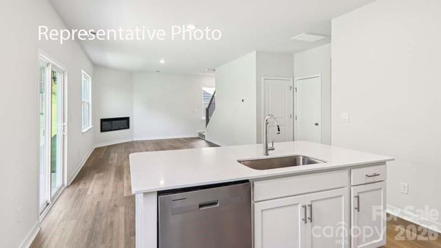 600 17th Avenue Drive NE, Hickory, NC 28601