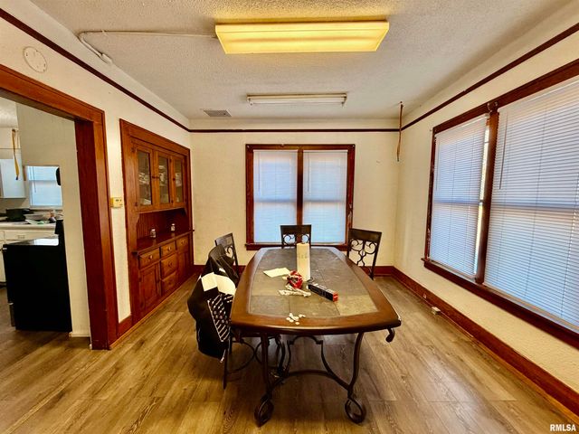 601 BROADWAY, Mt Vernon, IL 62864