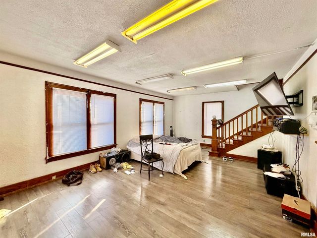 601 BROADWAY, Mt Vernon, IL 62864