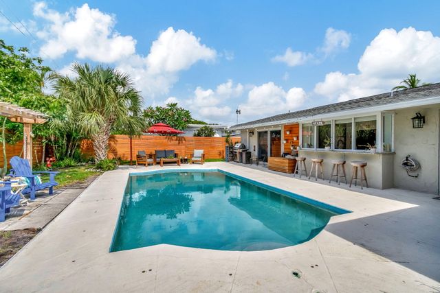 1066 SW 25TH Way, Boynton Beach, FL 33426