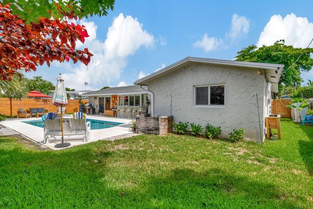 1066 SW 25TH Way, Boynton Beach, FL 33426