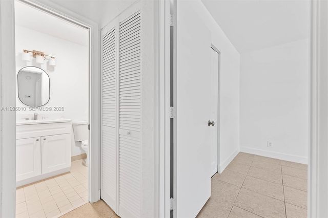 795 Banks Rd, Margate, FL 33063