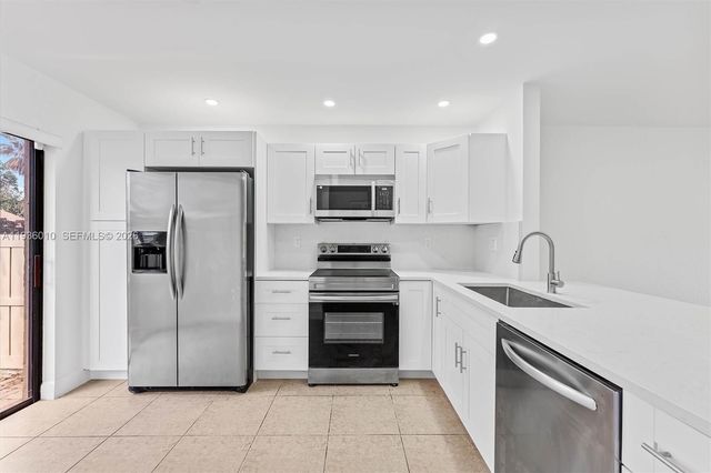 795 Banks Rd, Margate, FL 33063