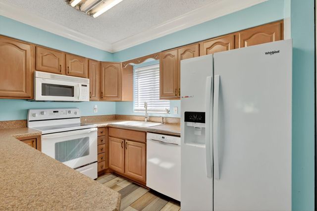 188 SE Village Drive 188, Port St Lucie, FL 34952