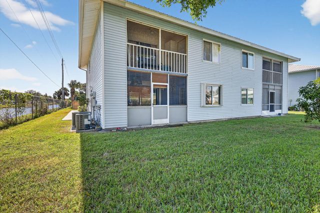 188 SE Village Drive 188, Port St Lucie, FL 34952