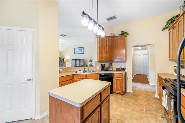 330 Macon Creek, Victoria, TX 77901