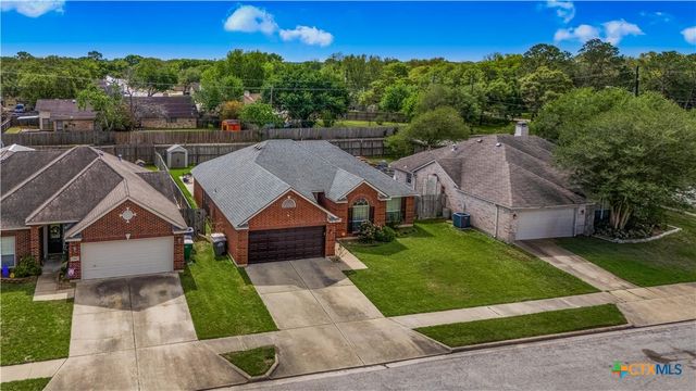 330 Macon Creek, Victoria, TX 77901
