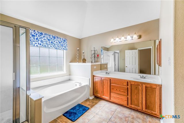 330 Macon Creek, Victoria, TX 77901