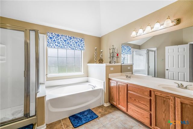 330 Macon Creek, Victoria, TX 77901