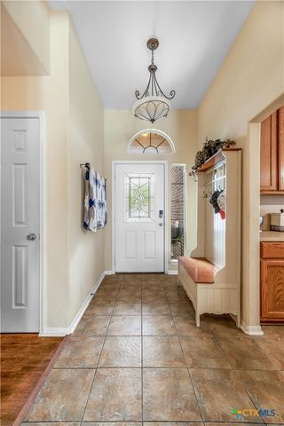 330 Macon Creek, Victoria, TX 77901