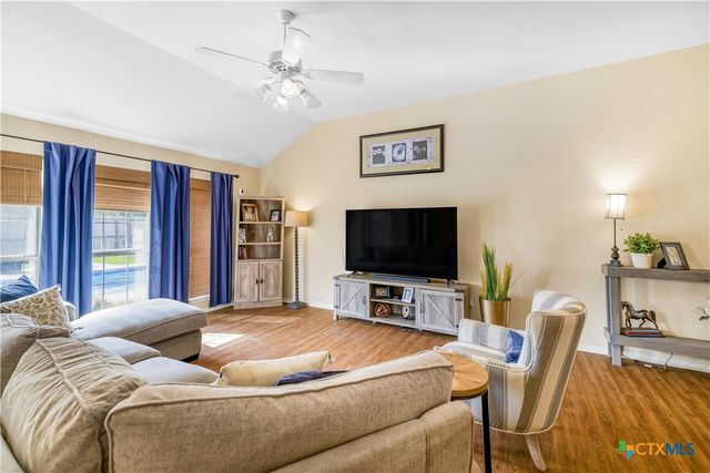 330 Macon Creek, Victoria, TX 77901