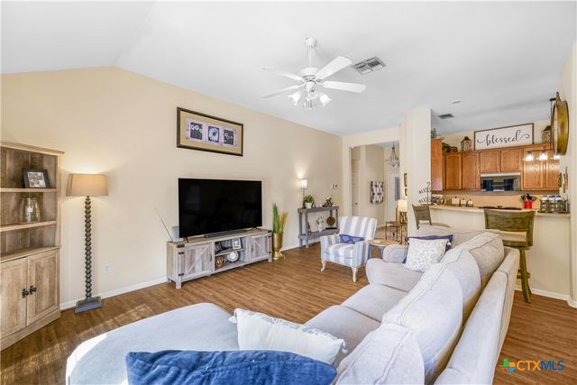 330 Macon Creek, Victoria, TX 77901