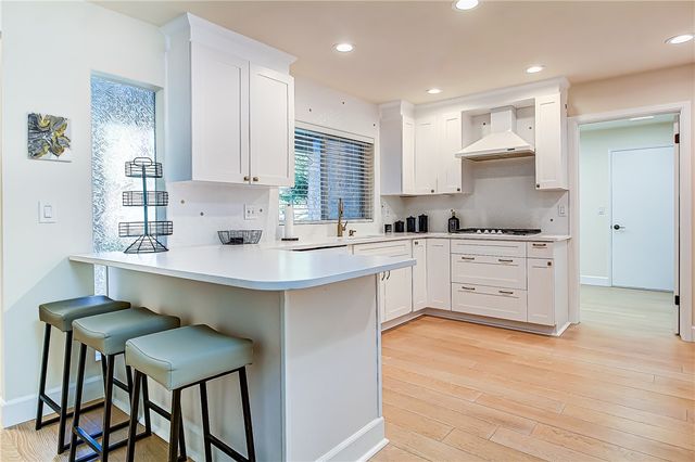 732 Via Zapata, Riverside, CA 92507