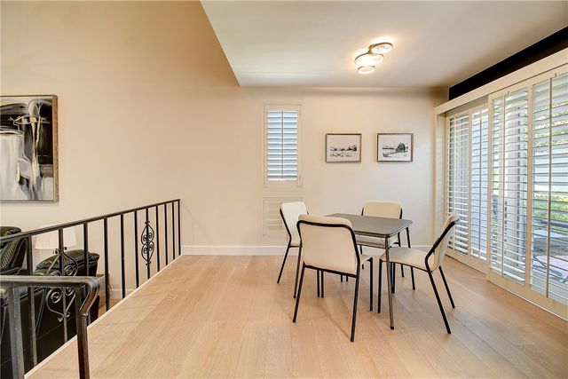 732 Via Zapata, Riverside, CA 92507
