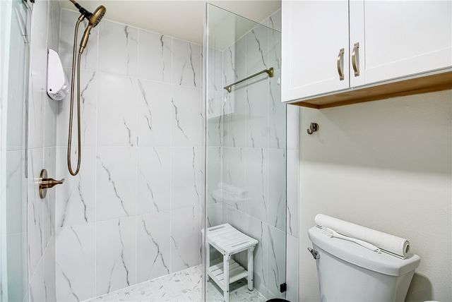 732 Via Zapata, Riverside, CA 92507