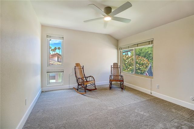 732 Via Zapata, Riverside, CA 92507