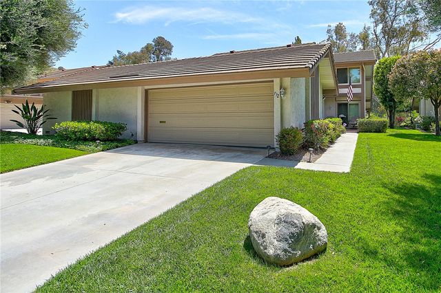 732 Via Zapata, Riverside, CA 92507