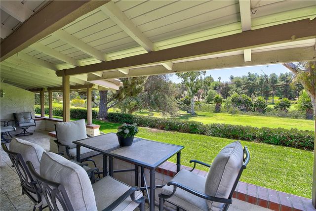 732 Via Zapata, Riverside, CA 92507