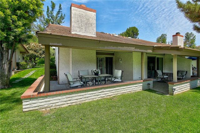 732 Via Zapata, Riverside, CA 92507