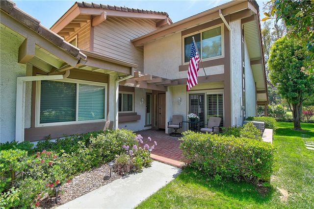 732 Via Zapata, Riverside, CA 92507