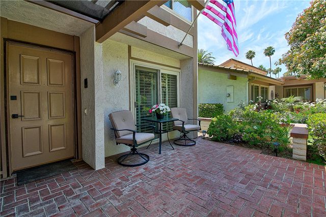 732 Via Zapata, Riverside, CA 92507