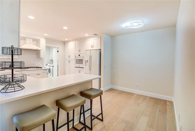 732 Via Zapata, Riverside, CA 92507