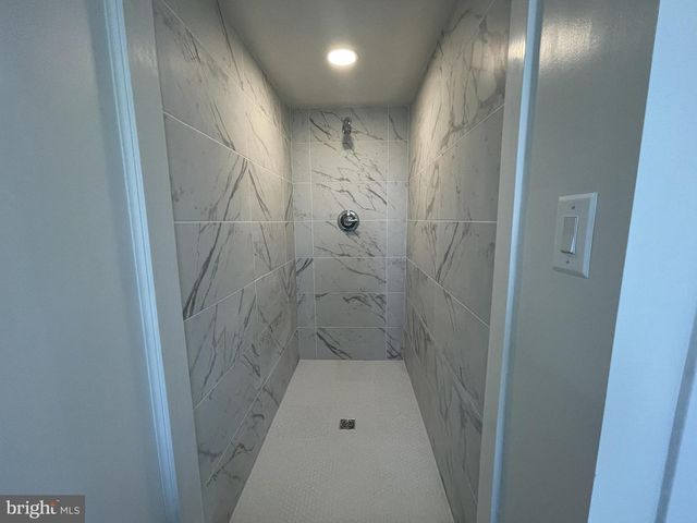 200 HIGH ST W, Glassboro, NJ 08028