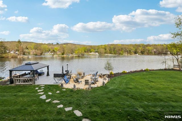 259 Cupsaw Drive, Ringwood, NJ 07456